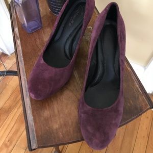 Crown by Børn purple suede wedges